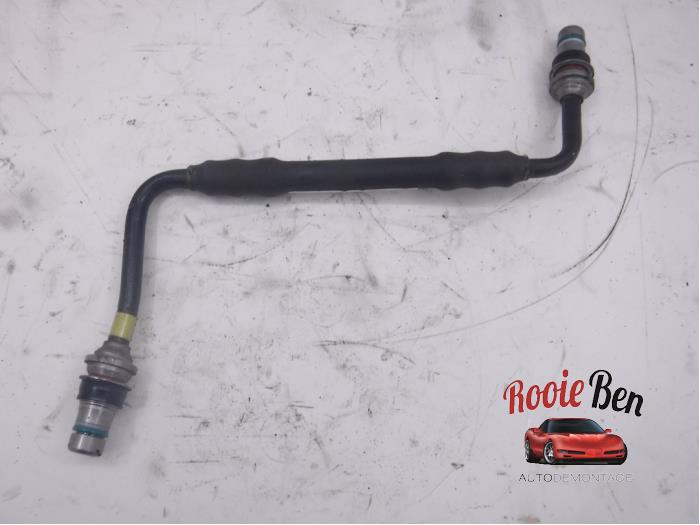 Gebruikte Oliedruk Leiding Porsche 911 (991) 3.8 24V Turbo S Prijs € 25,00 Margeregeling aangeboden door Rooie Ben autodemontage