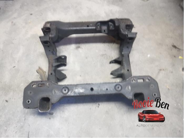 Gebruikte Subframe Jeep Grand Cherokee (WH/WK) 3.0 CRD V6 24V DPF Prijs € 150,00 Margeregeling aangeboden door Rooie Ben autodemontage