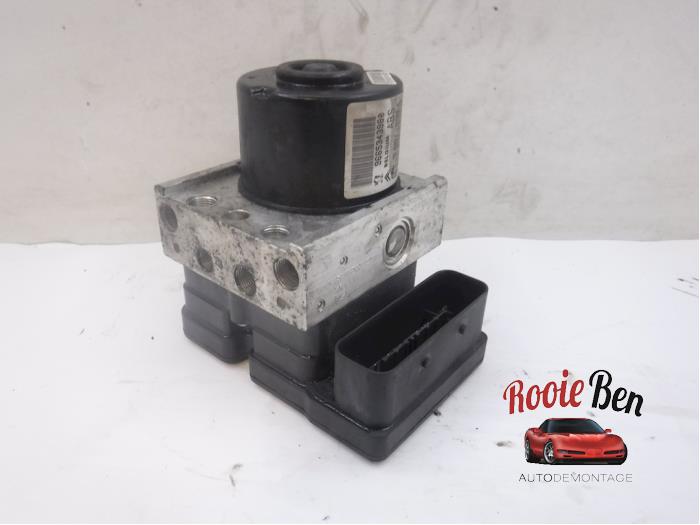 Gebruikte ABS Pomp Peugeot 207/207+ (WA/WC/WM) 1.4 Prijs € 50,00 Margeregeling aangeboden door Rooie Ben autodemontage
