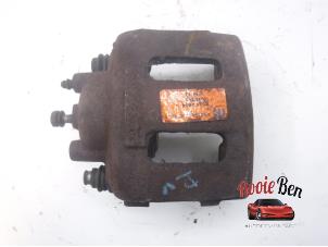 Gebruikte Remklauw (Tang) rechts-voor Jeep Cherokee (XJ) 4.0 i Prijs € 50,00 Margeregeling aangeboden door Rooie Ben autodemontage