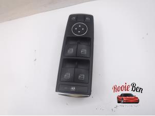 Gebruikte Combischakelaar ramen Mercedes B (W246) 1.6 B-180 BlueEFFICIENCY Turbo 16V Prijs € 20,00 Margeregeling aangeboden door Rooie Ben autodemontage