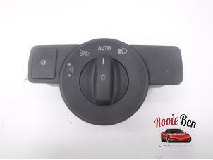 Gebruikte Licht Schakelaar Mercedes B (W246) 1.6 B-180 BlueEFFICIENCY Turbo 16V Prijs op aanvraag aangeboden door Rooie Ben autodemontage