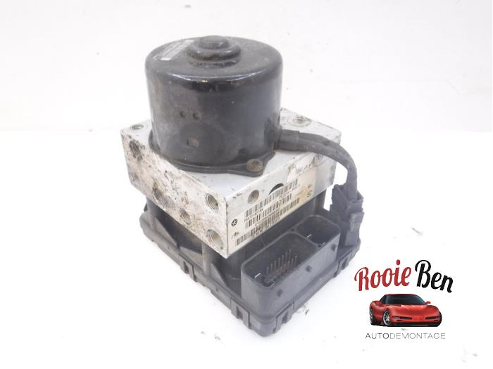 Gebruikte ABS Pomp Chrysler Voyager/Grand Voyager (RG/RS) 2.5 CRD 16V Prijs € 60,00 Margeregeling aangeboden door Rooie Ben autodemontage