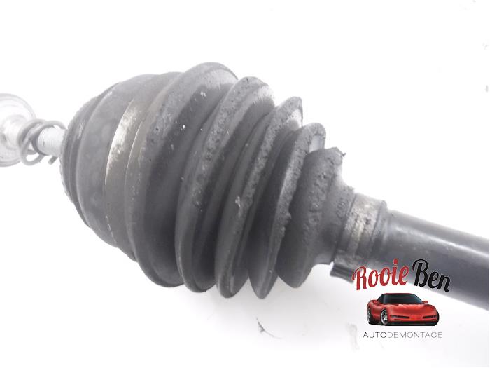 Aandrijfas rechts-voor van een BMW X3 (F25) xDrive35d 24V 2012