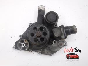 Gebruikte Waterpomp Dodge Ram 3500 Standard Cab (DR/DH/D1/DC/DM) 5.7 V8 Hemi 1500 4x4 Prijs op aanvraag aangeboden door Rooie Ben autodemontage
