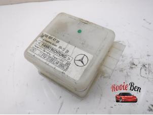 Gebruikte Alarm module Mercedes C (W202) 2.0 C-200 CGI 16V Prijs € 10,00 Margeregeling aangeboden door Rooie Ben autodemontage