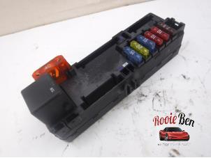 Gebruikte Zekeringkast Mercedes C (W202) 2.0 C-200 CGI 16V Prijs € 25,00 Margeregeling aangeboden door Rooie Ben autodemontage