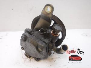 Gebruikte Servopomp Nissan 350 Z (Z33) 3.5 V6 24V Prijs € 75,00 Margeregeling aangeboden door Rooie Ben autodemontage