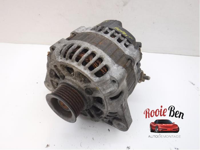 Gebruikte Dynamo Kia Carnival 2 (FIB/FLD) 2.5 V6 24V Prijs € 25,00 Margeregeling aangeboden door Rooie Ben autodemontage