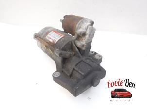 Gebruikte Startmotor Kia Carnival 2 (FIB/FLD) 2.5 V6 24V Prijs € 25,00 Margeregeling aangeboden door Rooie Ben autodemontage