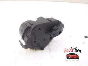 Gebruikte Kachelklep Motor BMW 6 serie (E64) 650 i 4.8 V8 32V Prijs € 25,00 Margeregeling aangeboden door Rooie Ben autodemontage