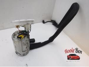 Gebruikte Benzinepomp BMW 6 serie (E64) 650 i 4.8 V8 32V Prijs € 50,00 Margeregeling aangeboden door Rooie Ben autodemontage