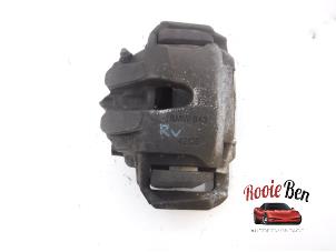 Gebruikte Remklauw (Tang) rechts-voor BMW 6 serie (E64) 650 i 4.8 V8 32V Prijs € 30,00 Margeregeling aangeboden door Rooie Ben autodemontage