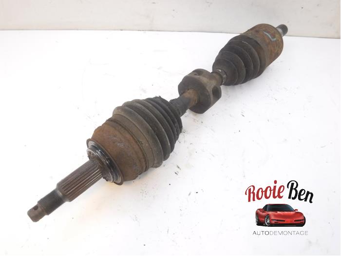 Gebruikte Aandrijfas links-voor Chrysler Le Baron GTS 2.2 i Shelby Turbo intercooler Prijs € 60,00 Margeregeling aangeboden door Rooie Ben autodemontage