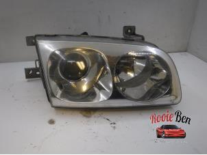 Gebruikte Rechter Koplamp Hyundai Trajet 2.0 CRDi 16V Prijs € 25,00 Margeregeling aangeboden door Rooie Ben autodemontage