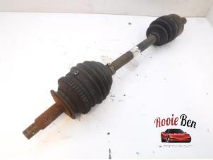 Gebruikte Homokineetas links-voor Hyundai Trajet 2.0 CRDi 16V Prijs € 30,00 Margeregeling aangeboden door Rooie Ben autodemontage