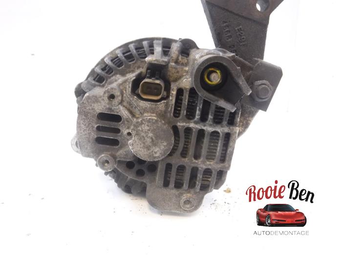 Dynamo van een Chrysler PT Cruiser 2.0 16V 2004