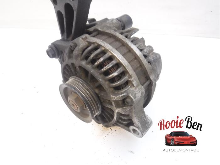 Dynamo van een Chrysler PT Cruiser 2.0 16V 2004