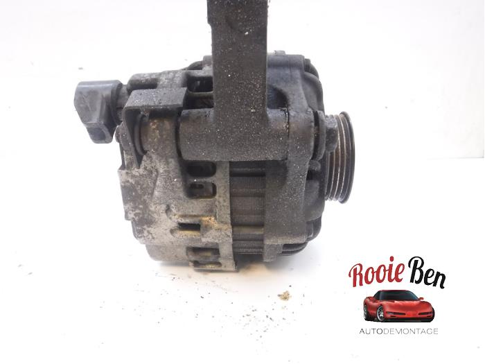 Dynamo van een Chrysler PT Cruiser 2.0 16V 2004
