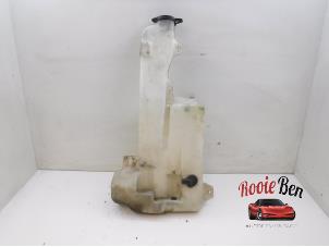 Gebruikte Ruitensproeiertank voor Chevrolet K-Serie 4x4 5.7 V8 Prijs € 25,00 Margeregeling aangeboden door Rooie Ben autodemontage