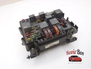 Gebruikte Zekeringkast Chevrolet K-Serie 4x4 5.7 V8 Prijs € 25,00 Margeregeling aangeboden door Rooie Ben autodemontage