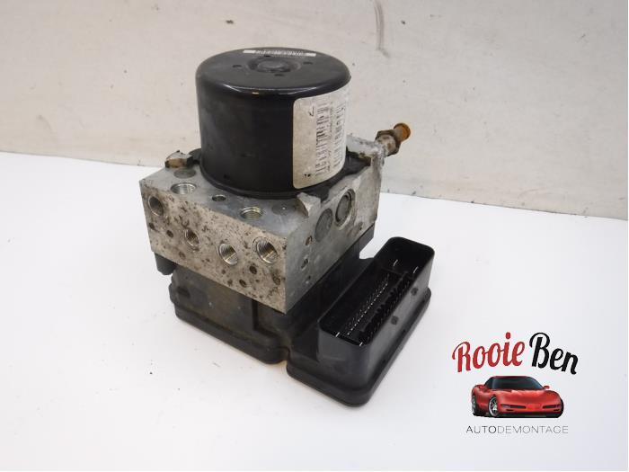 Gebruikte ABS Pomp Chrysler Voyager/Grand Voyager (RG/RS) 2.8 CRD 16V Autom. Prijs € 60,00 Margeregeling aangeboden door Rooie Ben autodemontage