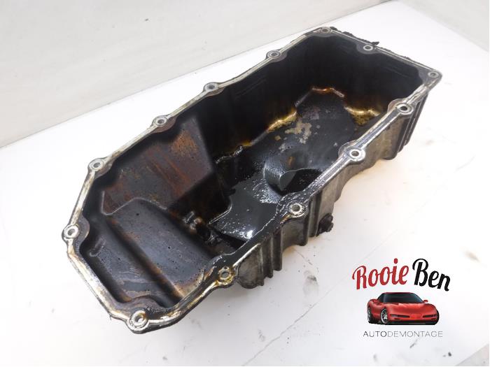 Gebruikte Carterpan Chrysler PT Cruiser 2.0 16V Prijs € 25,00 Margeregeling aangeboden door Rooie Ben autodemontage