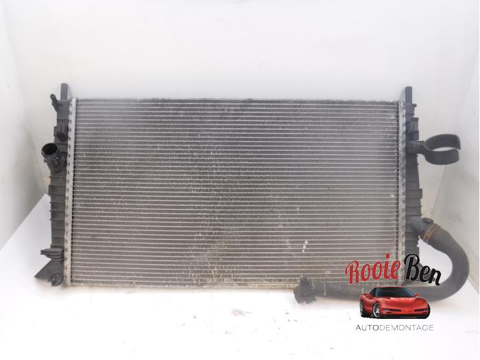 Gebruikte Radiateur Ford Focus 2 1.6 TDCi 16V 90 Prijs € 25,00 Margeregeling aangeboden door Rooie Ben autodemontage