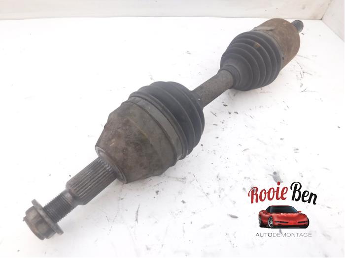 Gebruikte Steekas links-voor Dodge Nitro 2.8 CRD 16V 4x4 Prijs € 100,00 Margeregeling aangeboden door Rooie Ben autodemontage