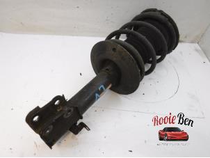 Gebruikte Mac Phersonpoot links-voor Chrysler PT Cruiser 2.2 CRD 16V Prijs € 60,00 Margeregeling aangeboden door Rooie Ben autodemontage