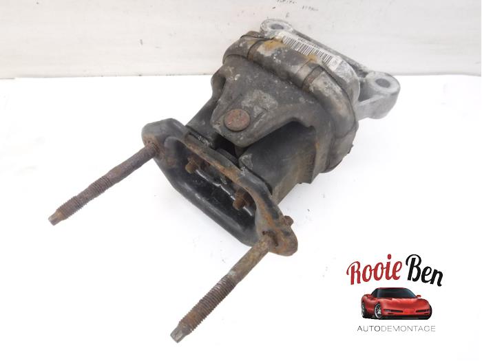 Gebruikte Motorsteun Chrysler 300 C 2.7 V6 24V Prijs € 25,00 Margeregeling aangeboden door Rooie Ben autodemontage