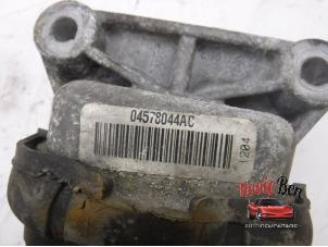 Motorsteun van een Chrysler 300 C 2.7 V6 24V 2007