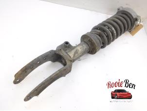 Gebruikte Mac Phersonpoot rechts-voor Volkswagen Touareg (7LA/7L6) 3.0 TDI V6 24V Prijs € 60,00 Margeregeling aangeboden door Rooie Ben autodemontage