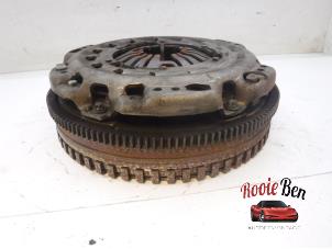 Gebruikte Vliegwiel dubbele massa Mercedes A (W176) 1.5 A-180 CDI, A-180d 16V Prijs op aanvraag aangeboden door Rooie Ben autodemontage