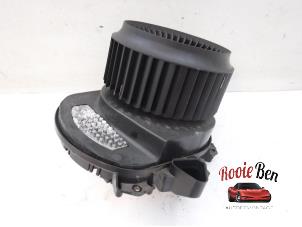 Gebruikte Chaufage Ventilatiemotor Mercedes A (W176) 1.5 A-180 CDI, A-180d 16V Prijs op aanvraag aangeboden door Rooie Ben autodemontage