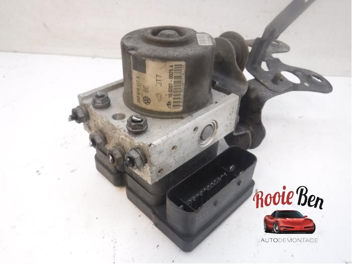 Gebruikte ABS Pomp Volkswagen Caddy III (2KA,2KH,2CA,2CH) 2.0 SDI Prijs € 50,00 Margeregeling aangeboden door Rooie Ben autodemontage