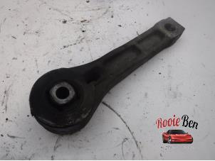 Gebruikte Motorsteun Volkswagen Caddy III (2KA,2KH,2CA,2CH) 2.0 SDI Prijs € 25,00 Margeregeling aangeboden door Rooie Ben autodemontage