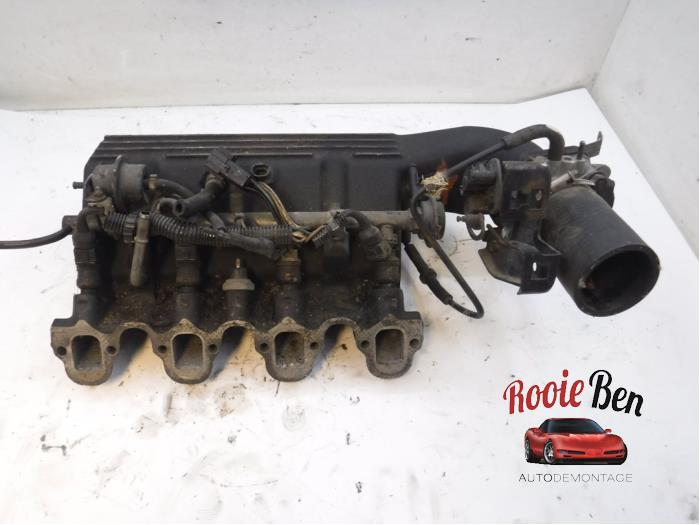 Gebruikte Spruitstuk Inlaat Chrysler Le Baron Coupé 2.2i Turbo Prijs € 100,00 Margeregeling aangeboden door Rooie Ben autodemontage