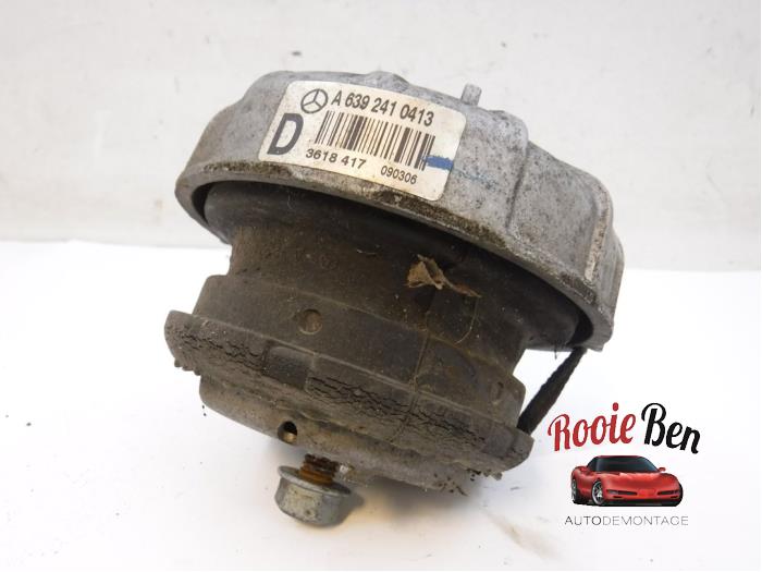 Gebruikte Motorsteun Mercedes Vito (639.6) 2.2 109 CDI 16V Prijs € 20,00 Margeregeling aangeboden door Rooie Ben autodemontage