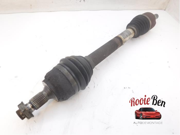 Gebruikte Aandrijfas links-voor Citroen C4 Berline (LC) 1.6 16V Prijs € 30,00 Margeregeling aangeboden door Rooie Ben autodemontage