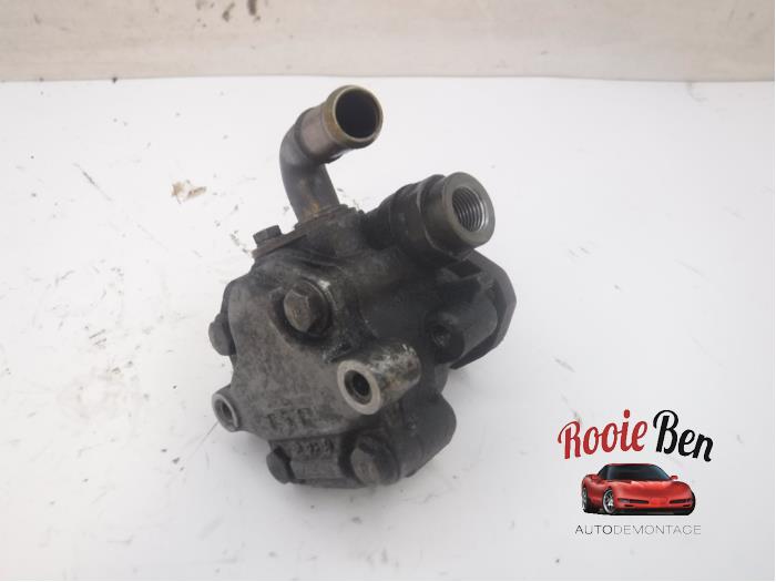 Gebruikte Pomp Servo Volkswagen Golf IV (1J1) 1.4 16V Prijs € 25,00 Margeregeling aangeboden door Rooie Ben autodemontage