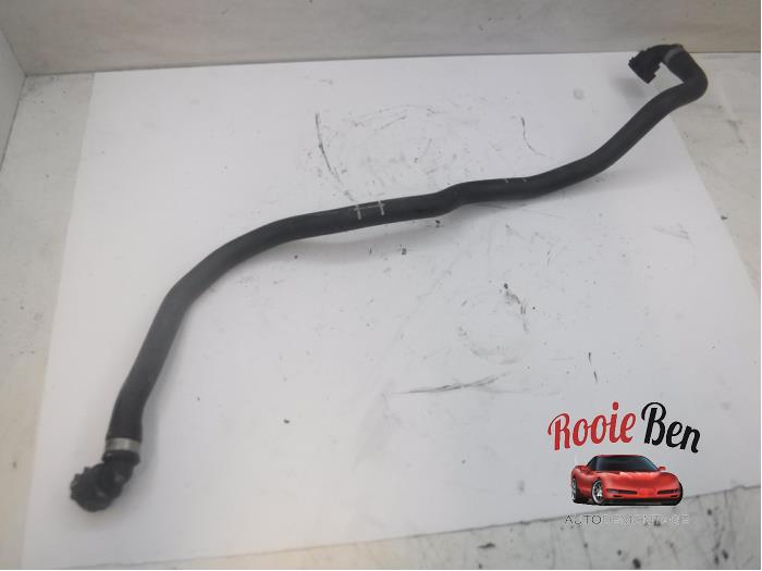 Gebruikte Koelwaterslang BMW 5 serie Touring (F11) 520d 16V Prijs € 25,00 Margeregeling aangeboden door Rooie Ben autodemontage