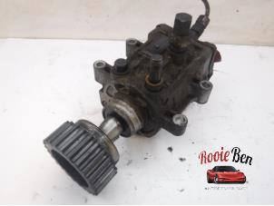 Gebruikte Dieselpomp Opel Signum (F48) 3.0 CDTI V6 24V Prijs € 40,00 Margeregeling aangeboden door Rooie Ben autodemontage