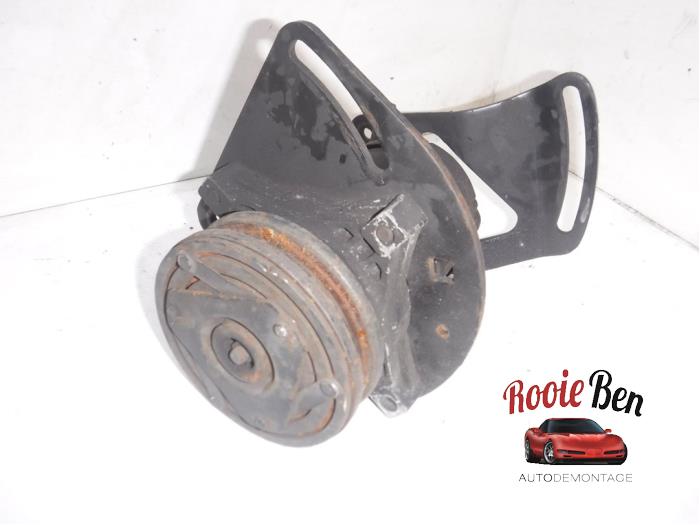 Gebruikte Aircopomp Chevrolet Chevy/Sportsvan G20 Standard Cargo 6.2 V8 Diesel Prijs € 50,00 Margeregeling aangeboden door Rooie Ben autodemontage