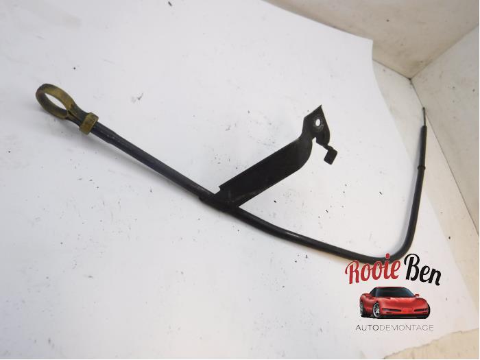 Olie Peilstok van een Chevrolet Suburban 5.7 V8 4x4 1996