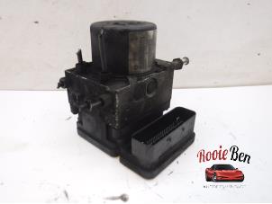 Gebruikte ABS Pomp Chrysler Voyager/Grand Voyager (RG/RS) 2.8 CRD 16V Autom. (Dodge Ram Van) Prijs € 100,00 Margeregeling aangeboden door Rooie Ben autodemontage