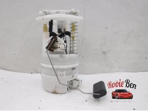 Gebruikte Benzinepomp Renault Clio IV (5R) 0.9 Energy TCE 90 12V Prijs € 50,00 Margeregeling aangeboden door Rooie Ben autodemontage