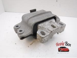 Gebruikte Motorsteun Volkswagen Touran (1T1/T2) 1.9 TDI 105 Euro 3 Prijs € 20,00 Margeregeling aangeboden door Rooie Ben autodemontage