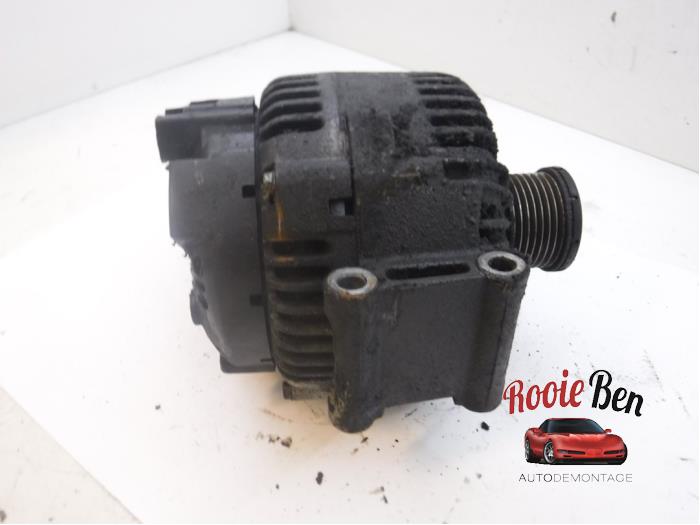 Dynamo van een Jeep Commander (XK) 3.0 CRD 2007