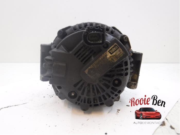 Dynamo van een Jeep Commander (XK) 3.0 CRD 2007
